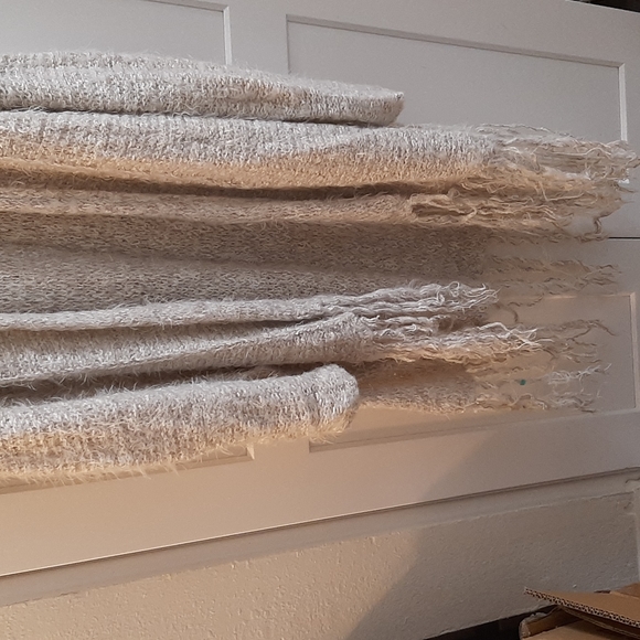 Abercrombie Long Knitted Cardigan White - Picture 2 of 4